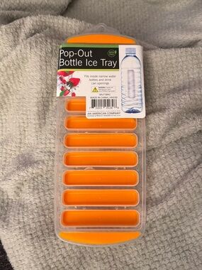 Handy Housewares Pop Out Ice Tray for Narrow Water Bottle Openings - NWT